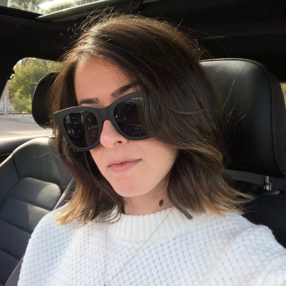 Meet your Posher, Cassandra - Picture 1 of 1